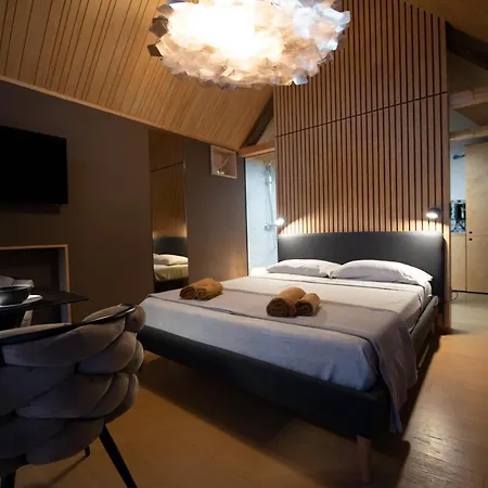 Moon - Tiny House From Callin Wines Sežana Exteriér fotografie