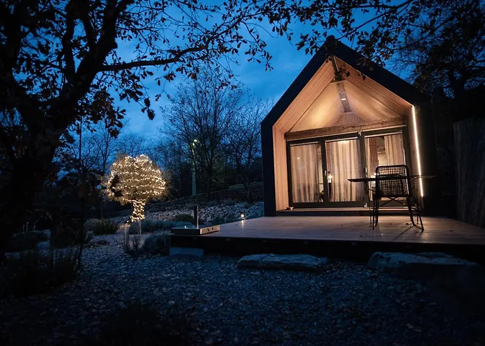 Moon - Tiny House From Callin Wines